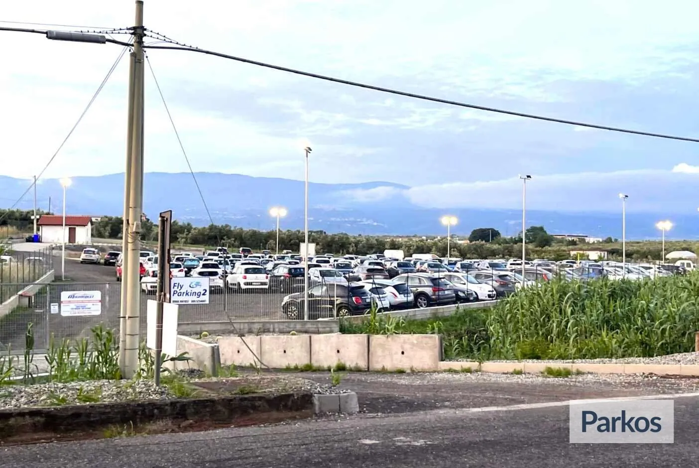 Fly Parking Lamezia 2 (Paga in parcheggio) - Parcheggio Aeroporto Lamezia Terme - picture 1