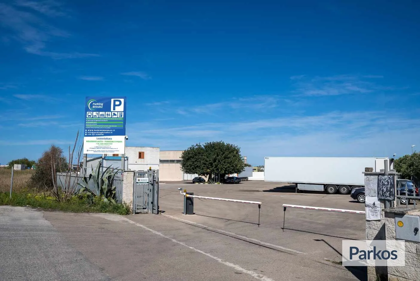 ParkingBrindisi (Paga online) - Parcheggio Aeroporto Brindisi - picture 1